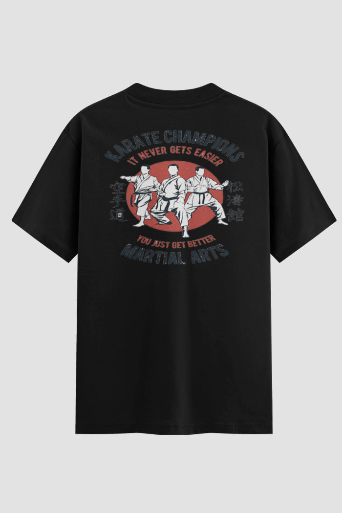 Camiseta Oversized Karate It Never Gets Easier