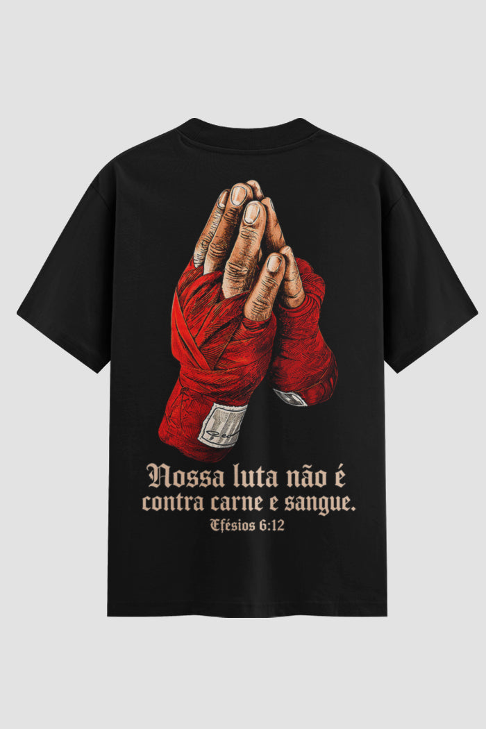 Camiseta Oversized Suedine Coleção Faith Nossa luta não é