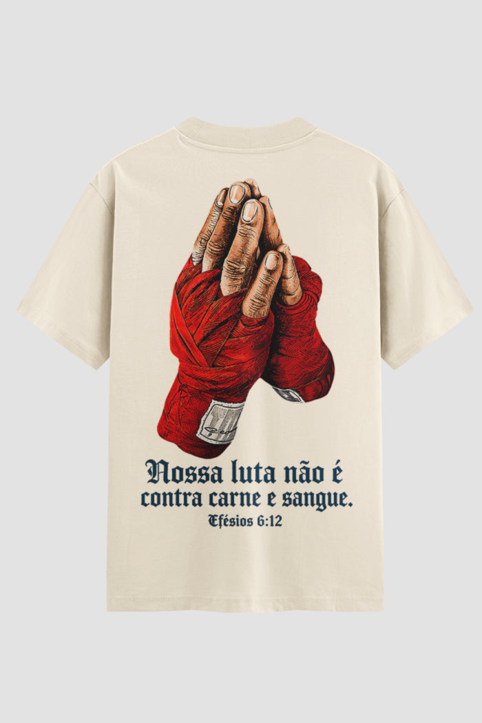 Camiseta Oversized Suedine Coleção Faith Nossa luta não é