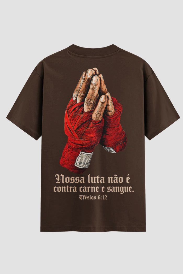 Camiseta Oversized Suedine Coleção Faith Nossa luta não é