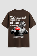 Camiseta Oversized Suedine Boxe Todos tem um plano até o primeiro soco