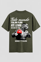 Camiseta Oversized Suedine Boxe Todos tem um plano até o primeiro soco