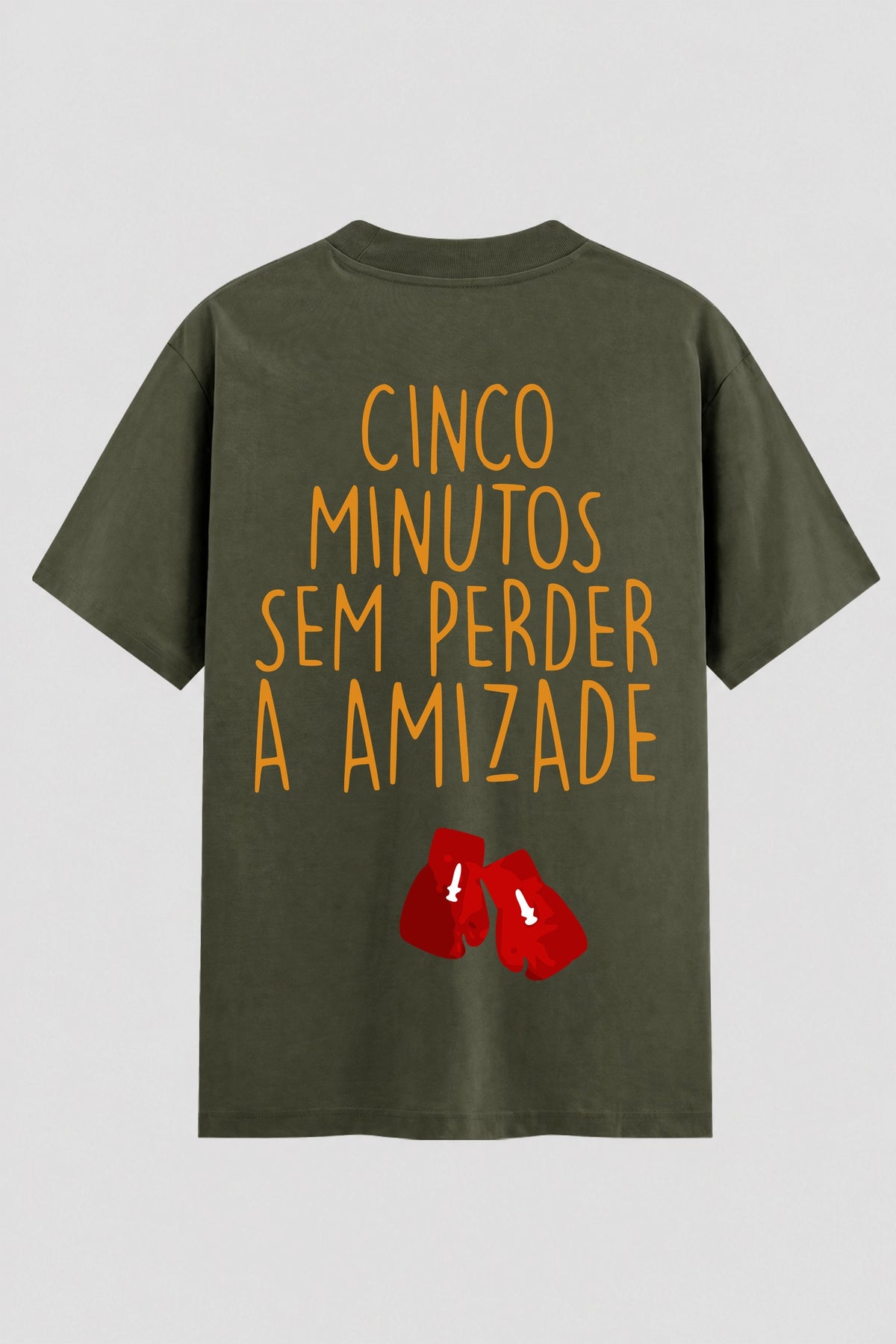 Camiseta Oversized Suedine cinco minutos sem perder a amizade