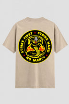 Camiseta Oversized Suedine Karate cobra kai strike first strike hard