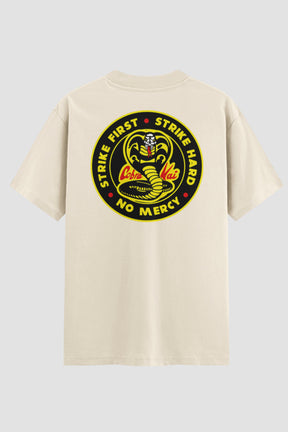 Camiseta Oversized Karate cobra kai strike first strike hard